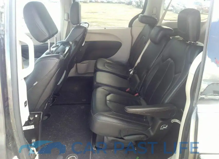 2C4RC1EG5HR633086# 8