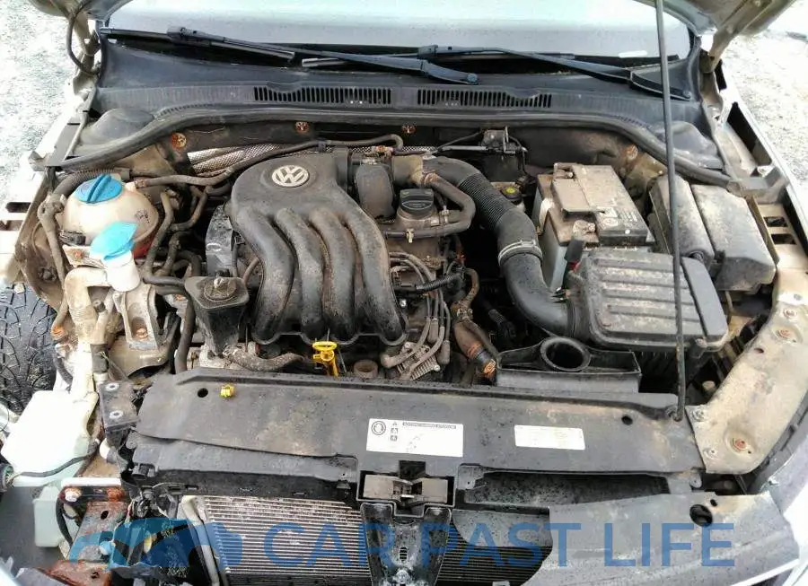 3VW1K7AJ2FM330045# 10