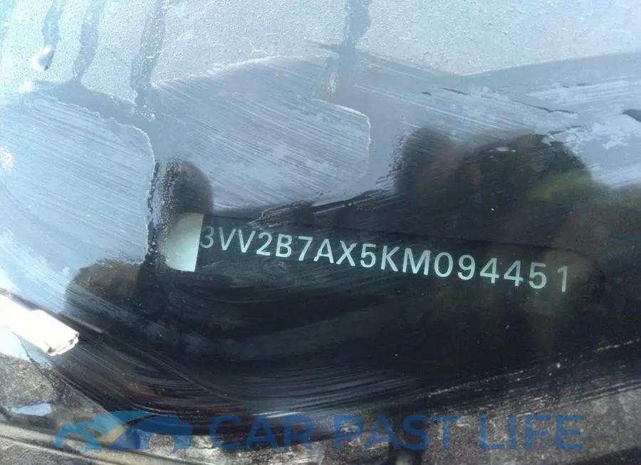 3VV2B7AX5KM094451# 9