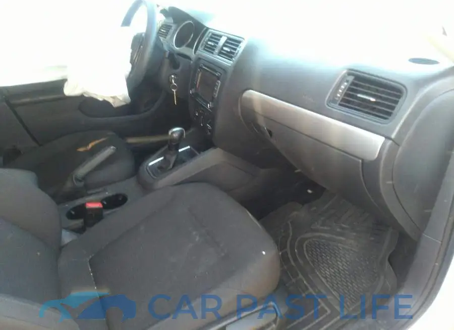 3VW2K7AJ1FM247193# 5