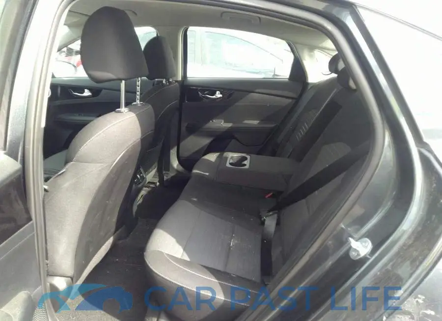 3KPF54AD5ME321484# 8