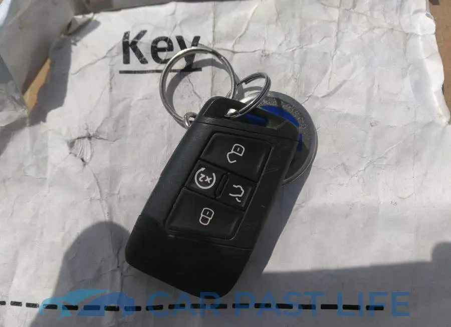 3VV4B7AX1JM188690# 11