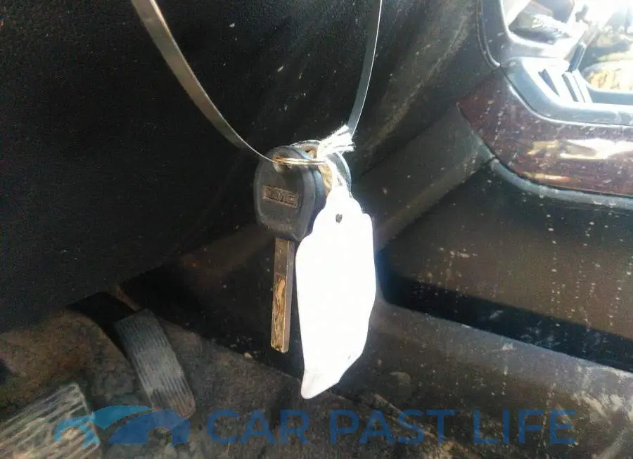 1GT12REY6KF250862# 11
