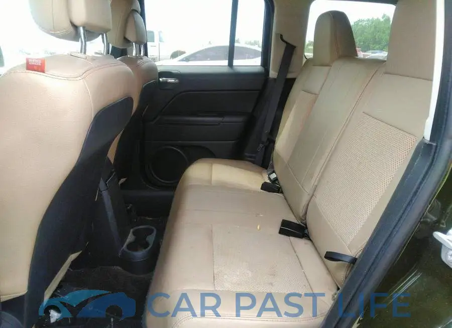 1C4NJRAB0HD197568# 8