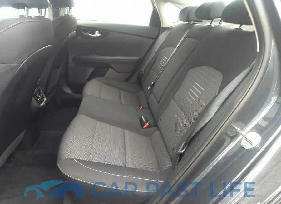 3KPF54AD6ME293615# 8