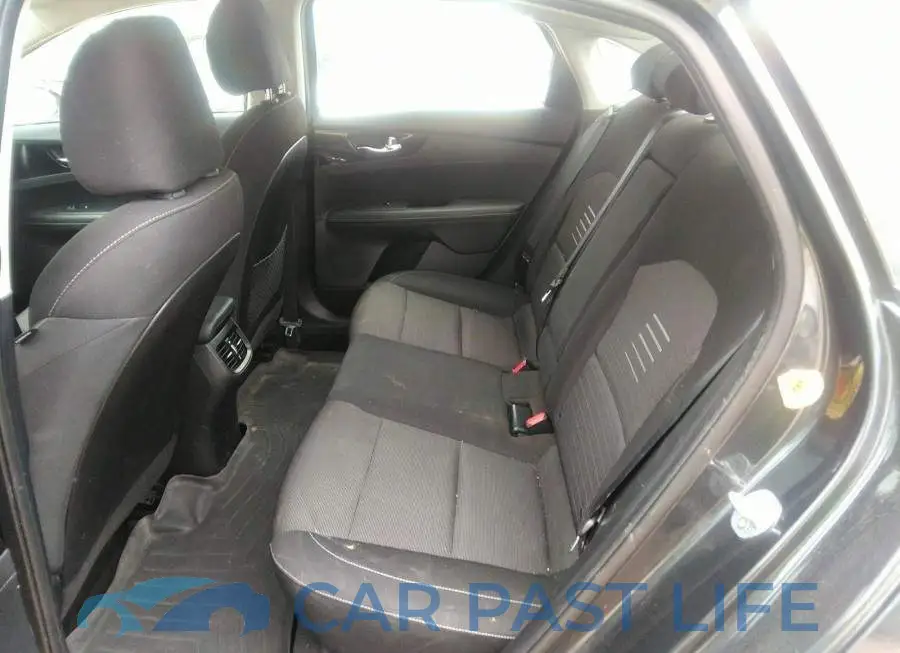3KPF54AD8KE053706# 8