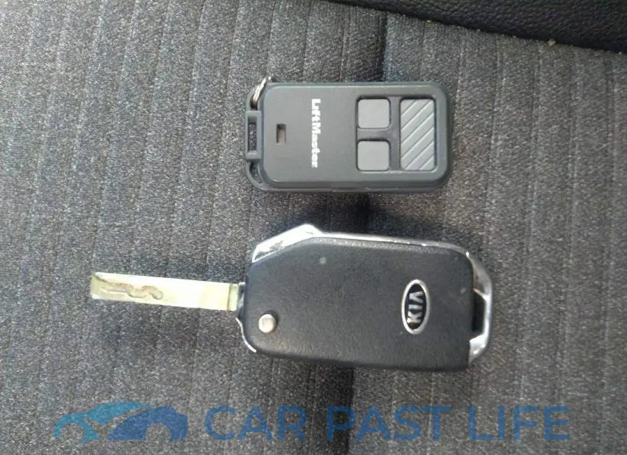 KNDJ33AUXL7017270# 11