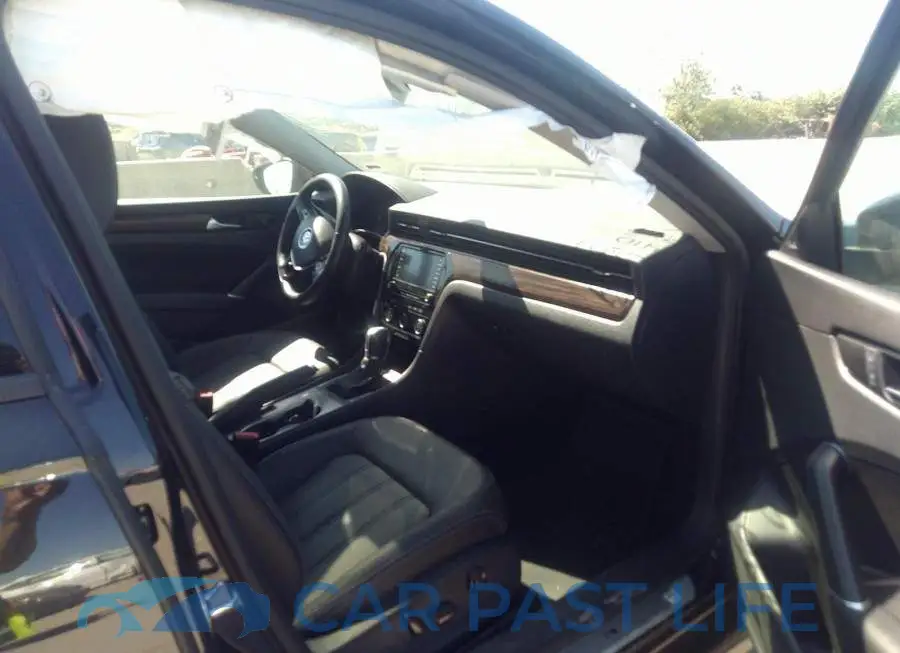1VWEA7A33LC016410# 5