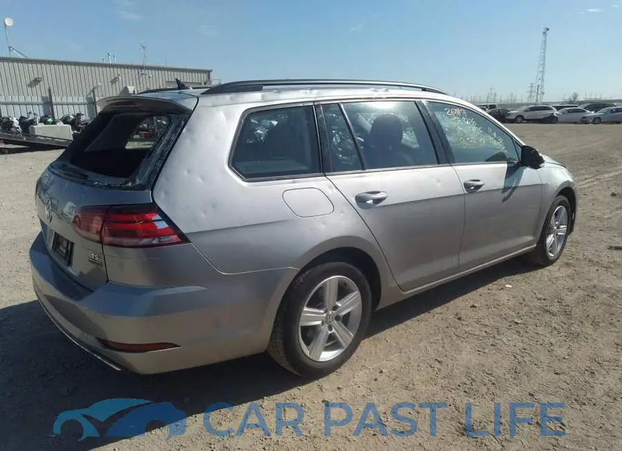 3VW117AU5JM764708# 4
