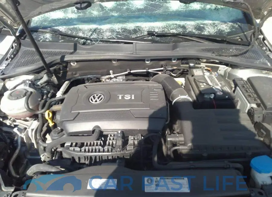 3VW117AU5JM764708# 10