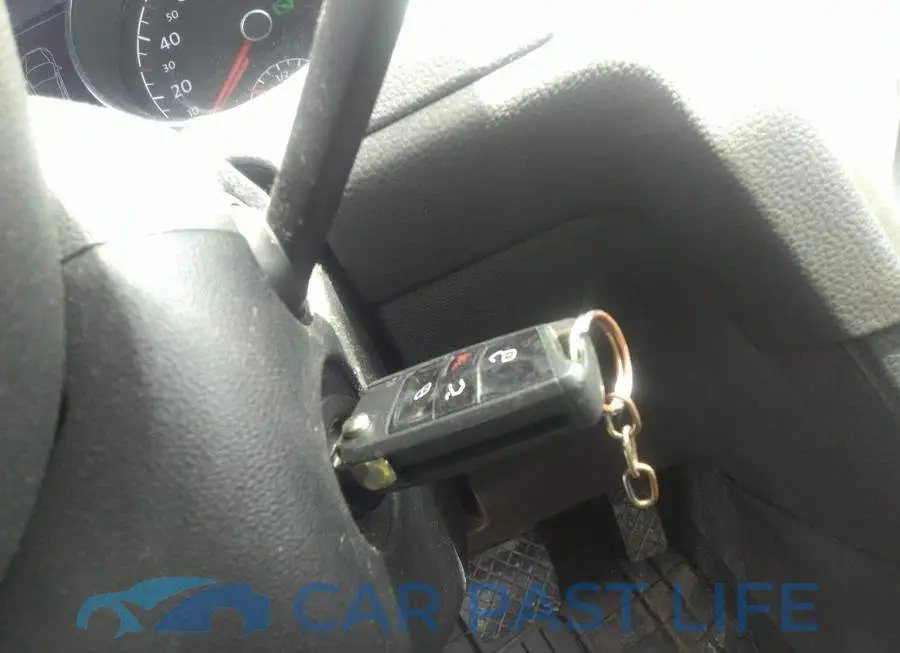 3VW217AU1FM065037# 11