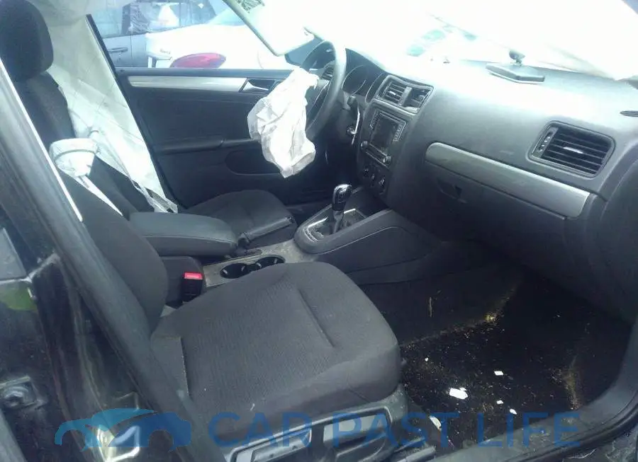 3VW267AJ0GM353009# 5