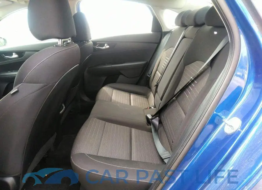 3KPF54AD2ME263611# 8