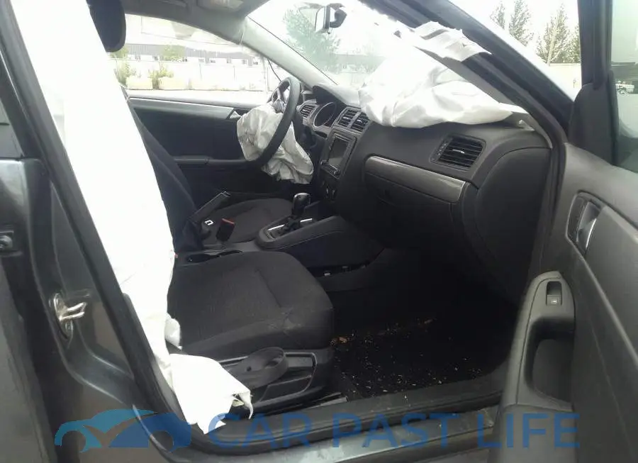 3VW2B7AJ3HM309633# 5