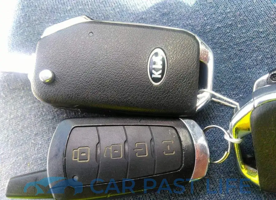 3KPF24AD6KE103009# 11