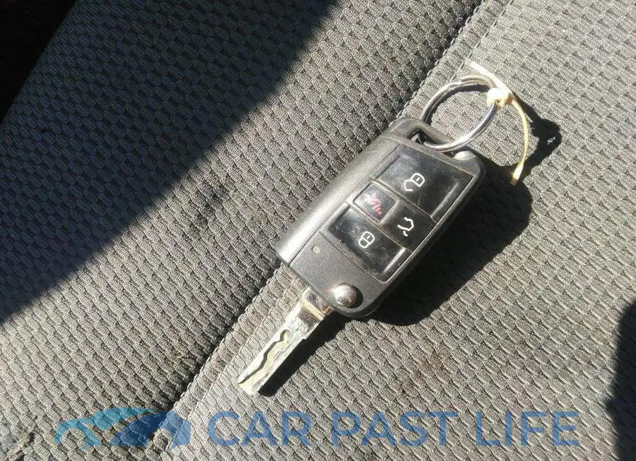 3VW117AU8FM038557# 11