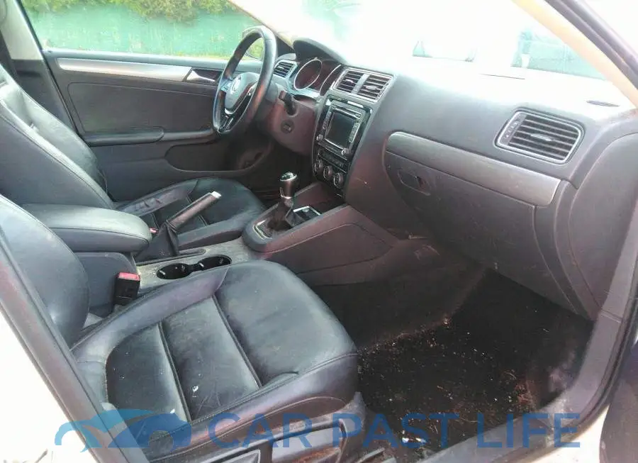3VW3A7AJ5FM333324# 5