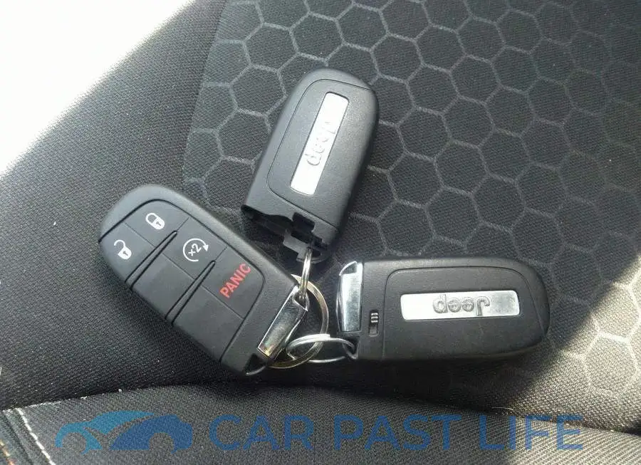 3C4NJDAB7KT826621# 11