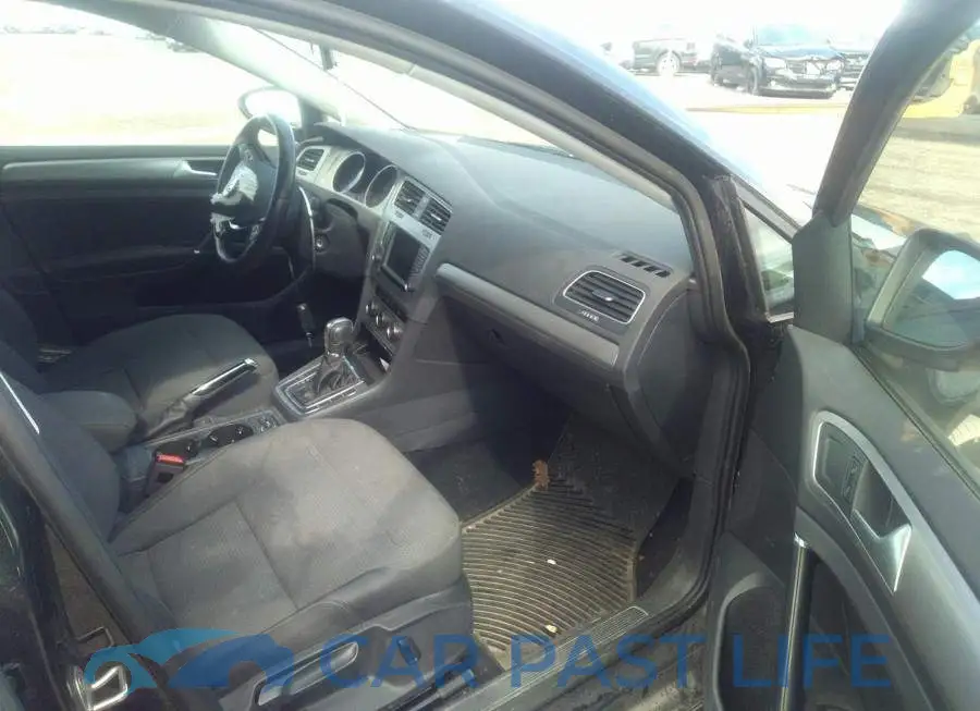 3VW017AU3HM542755# 5