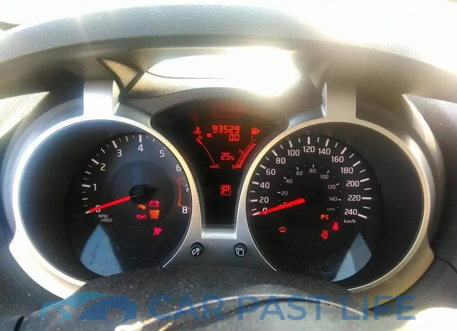 JN8AF5MR3GT610268# 7