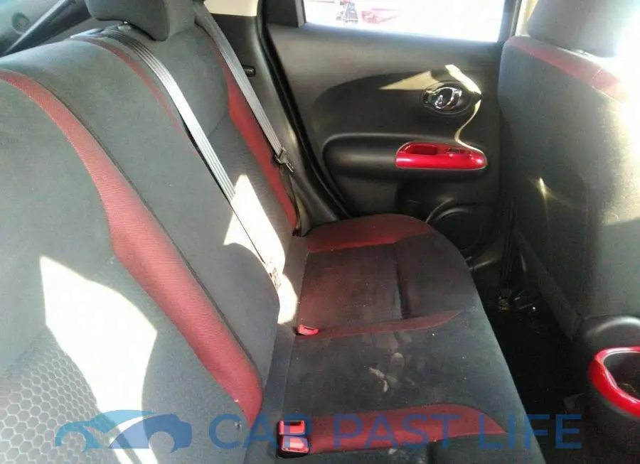 JN8AF5MR3GT610268# 8