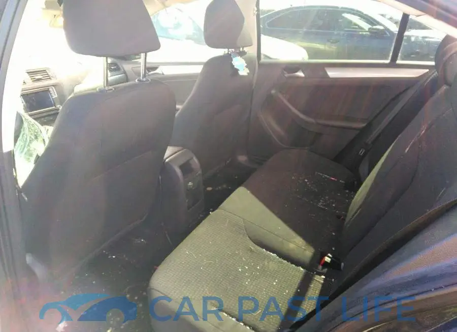 3VW167AJ7GM396676# 8