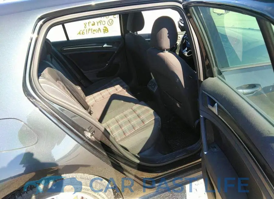 3VW4T7AUXFM094698# 8