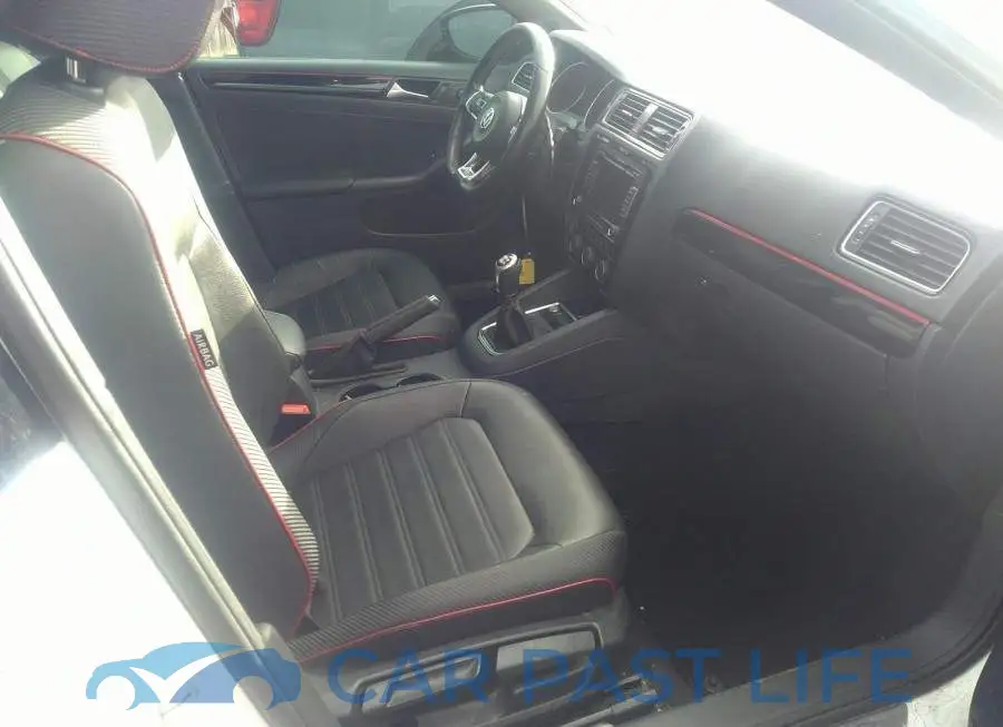 3VW5S7AJXFM249411# 5