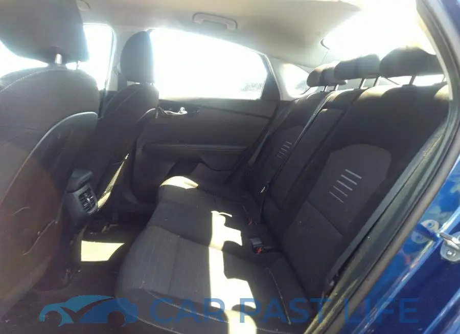 3KPF54AD1LE208274# 8