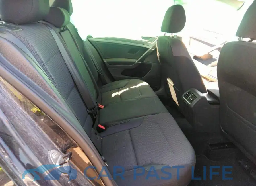 3VW217AU6GM001433# 8