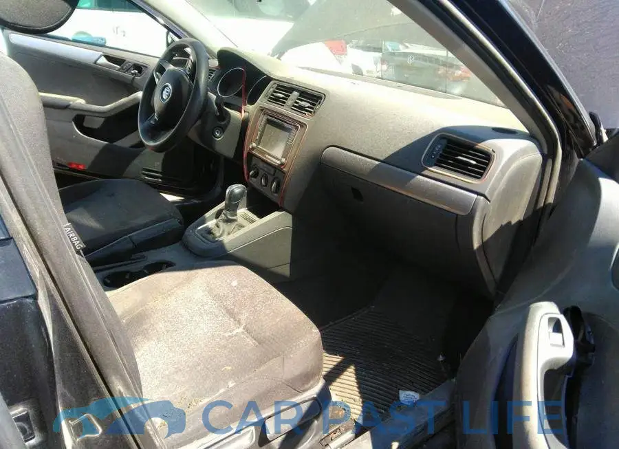 3VW2B7AJ1HM306567# 5