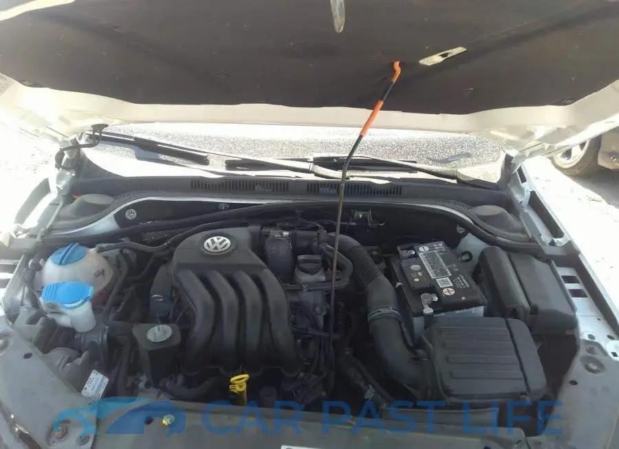 3VW2K7AJ1FM208443# 10