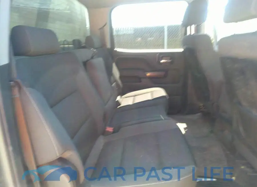 1GT12YEG4FF131568# 8