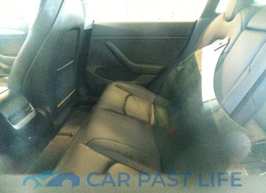 5YJ3E1EA8MF059035# 8