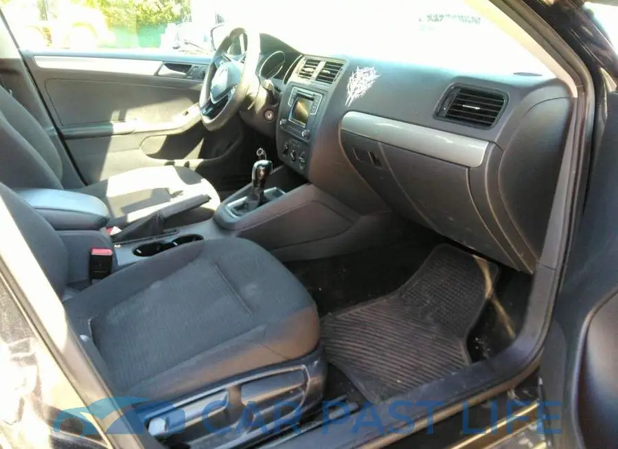 3VW267AJ5GM208760# 5