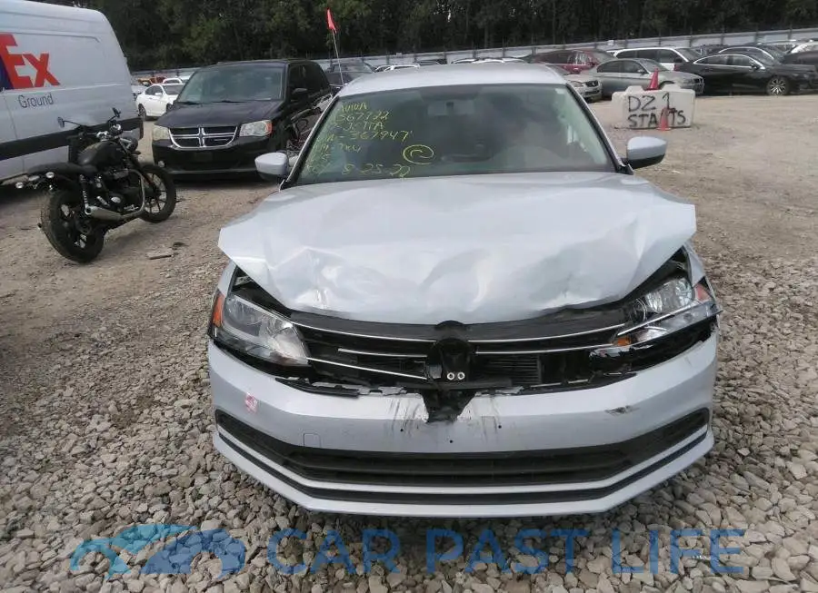 3VW2B7AJ8HM367947# 6