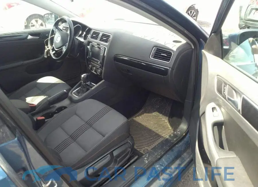 3VWDB7AJ3HM412799# 5