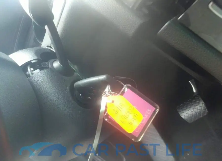3VWG57AU6KM011737# 11