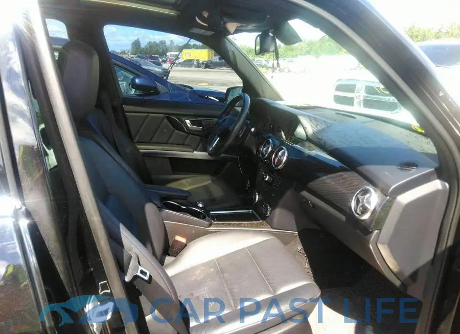 WDCGG8JB3FG419303# 5