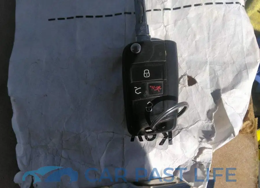3VW117AU0FM049911# 11