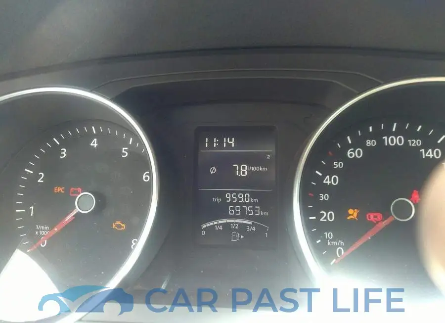 3VW167AJ1GM390257# 7