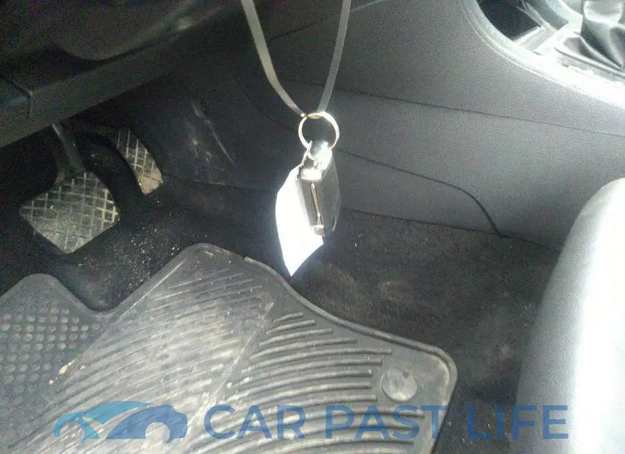 3VW217AU8FM001304# 11
