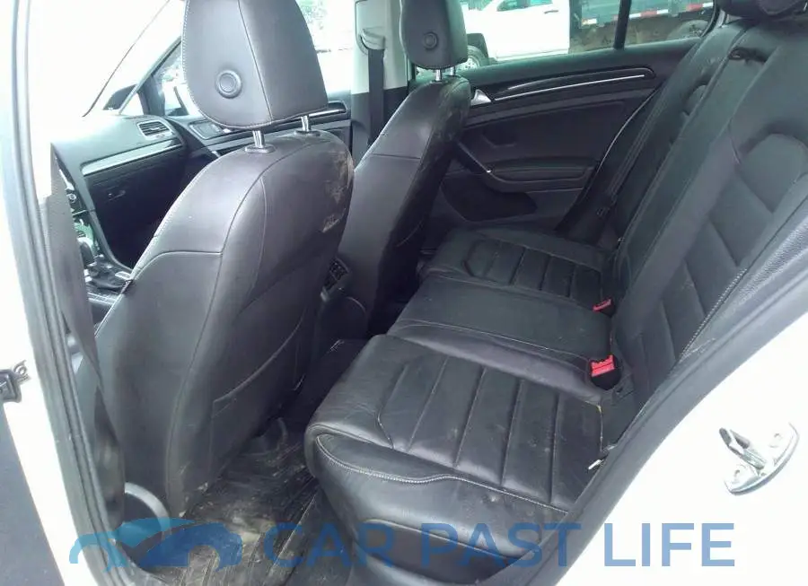 3VW2A7AU3FM028099# 8