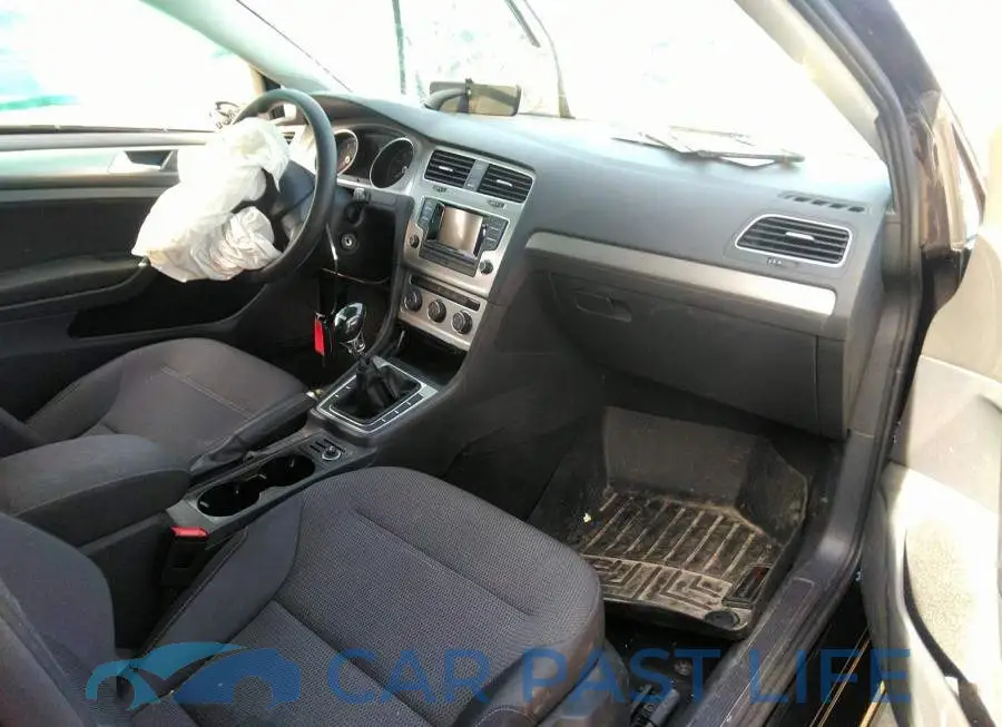 3VW817AU6HM024366# 5