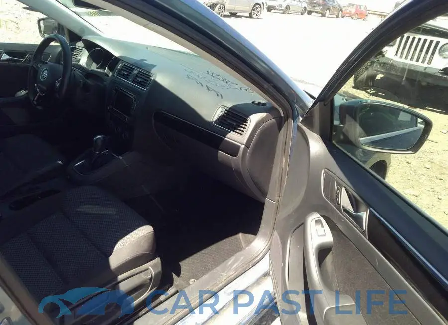 3VWDA7AJ5FM288955# 5