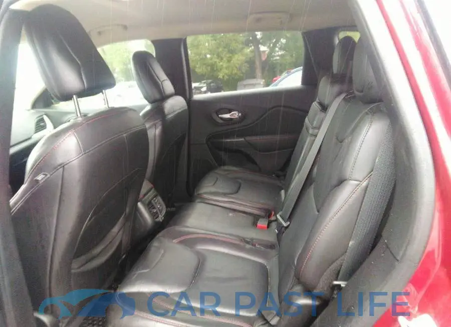 1C4PJMBS1FW702108# 8