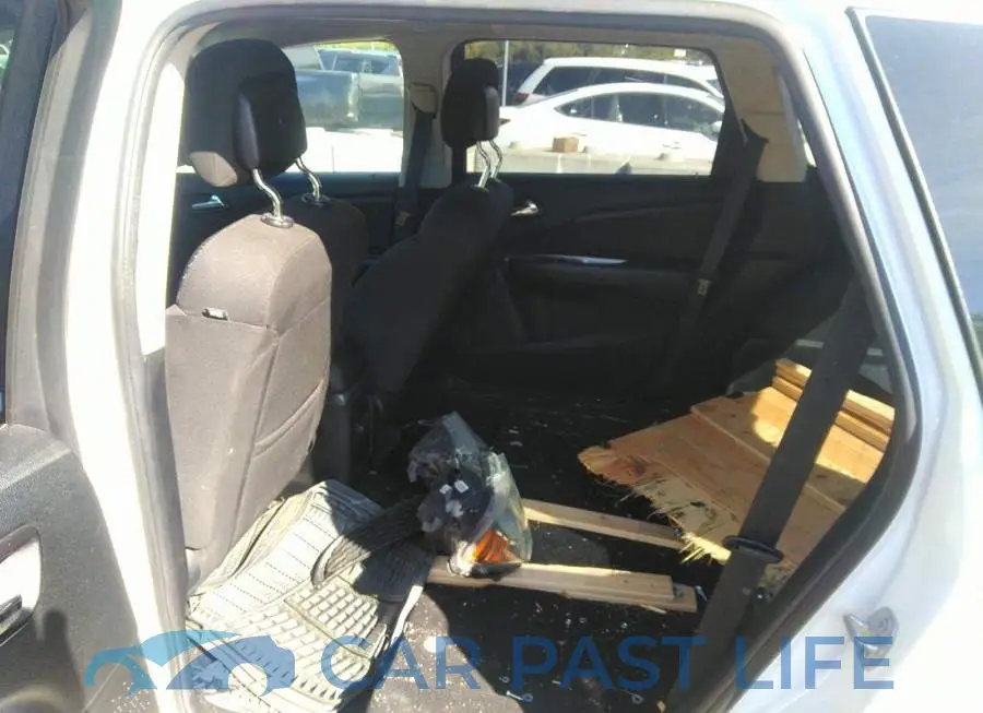 3C4PDCAB7HT601084# 8