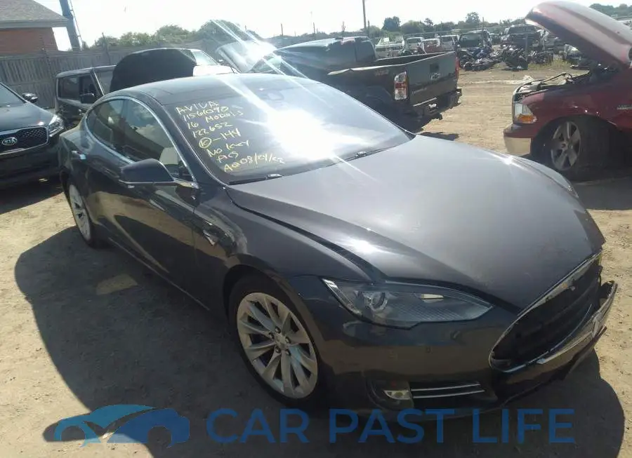5YJSA1E22GF122652# 1