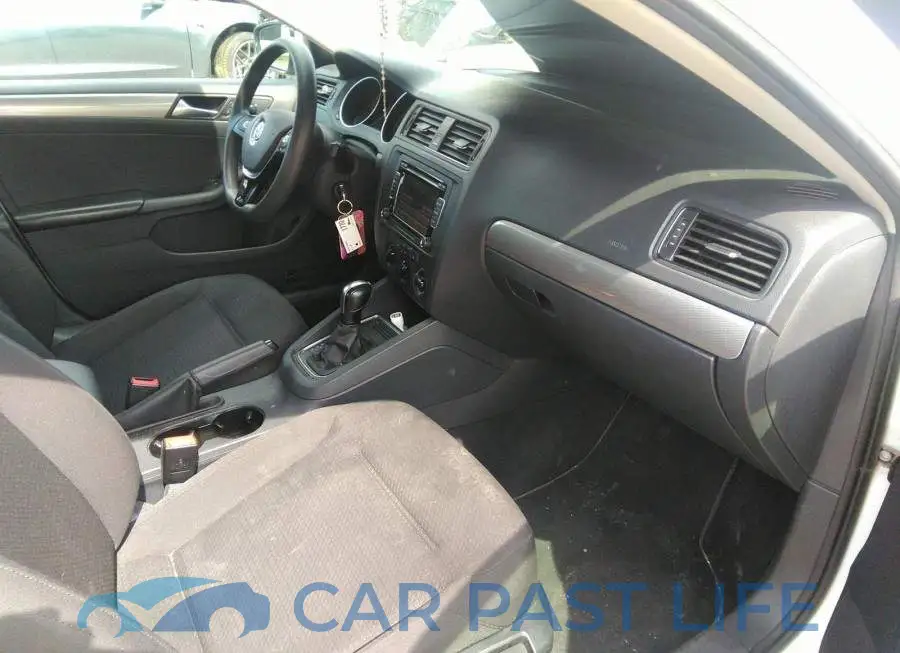 3VW2K7AJ5FM212625# 5