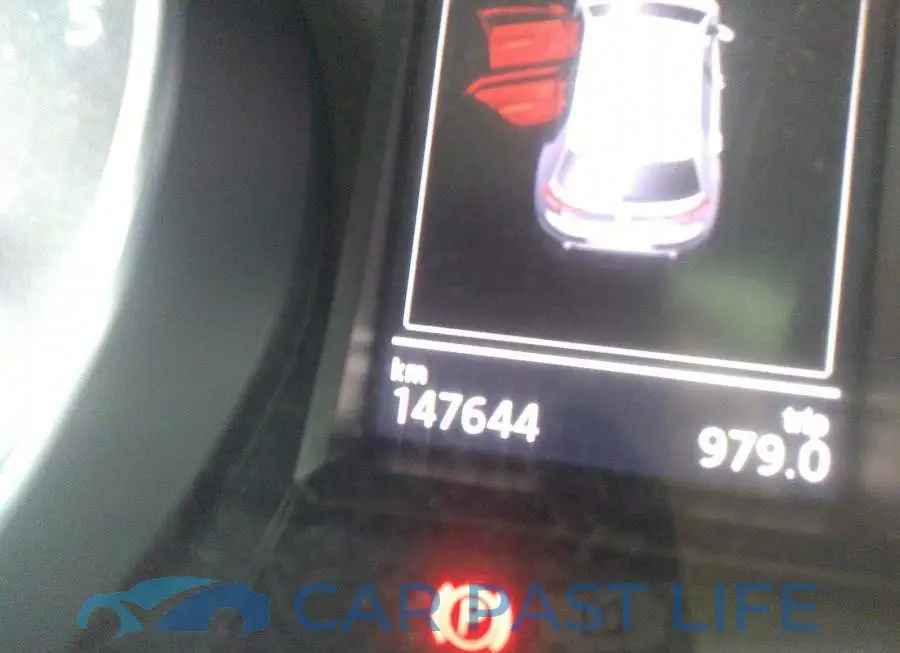 3VW5T7AU1FM004603# 7